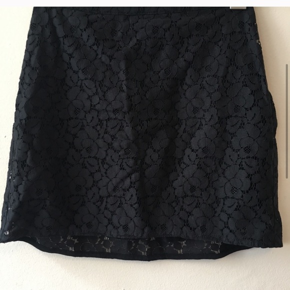 Talula Lace skirt - Picture 3 of 5